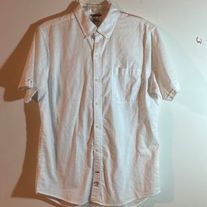 IZOD Men's Dockside Saltwater Chambray shirt